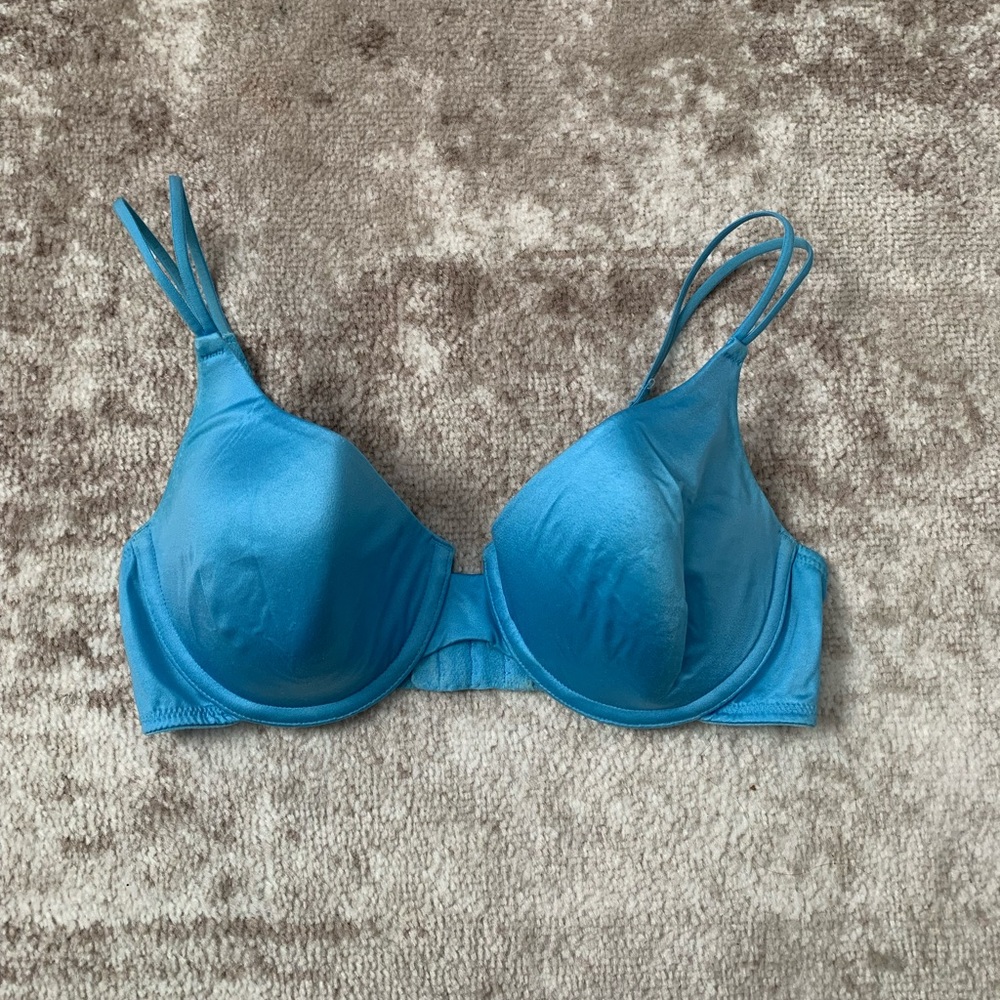 Victoria’s Secret Lightly Lined Underwire Bra